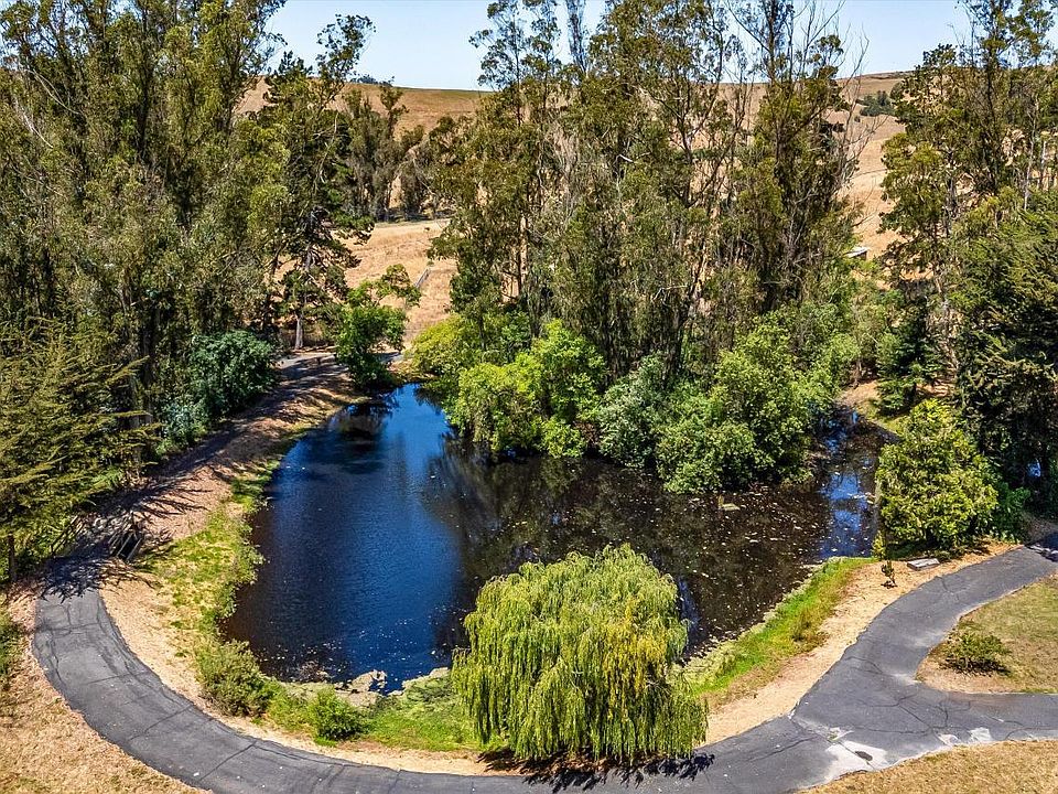 Petaluma, California, 94952, United States, 6 Bedrooms Bedrooms, ,5 BathroomsBathrooms,Residential,Forsale,1918976