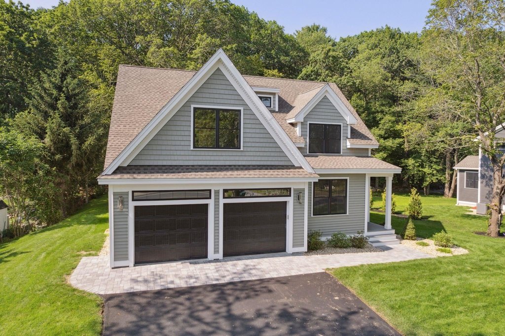 Hampton, New Hampshire, 03842, United States, 4 Bedrooms Bedrooms, ,3.5 BathroomsBathrooms,Residential,Forsale,2002372