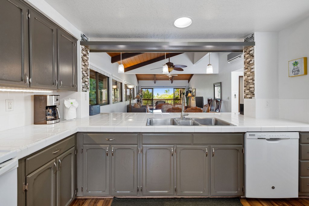 Kailua-Kona, Hawaii, 96740, United States, 2 Bedrooms Bedrooms, ,2 BathroomsBathrooms,Residential,Forsale,1929291