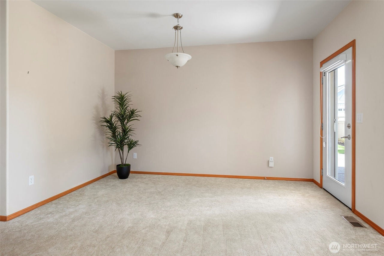 Oak Harbor, Washington, 98277, United States, 2 Bedrooms Bedrooms, ,2 BathroomsBathrooms,Residential,Forsale,1904629