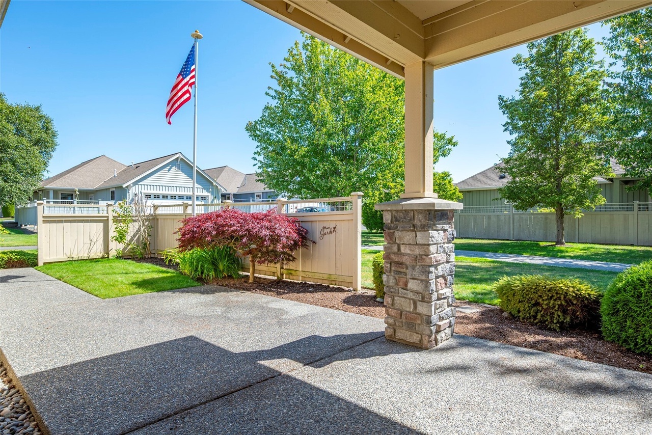 Oak Harbor, Washington, 98277, United States, 2 Bedrooms Bedrooms, ,2 BathroomsBathrooms,Residential,Forsale,1904629