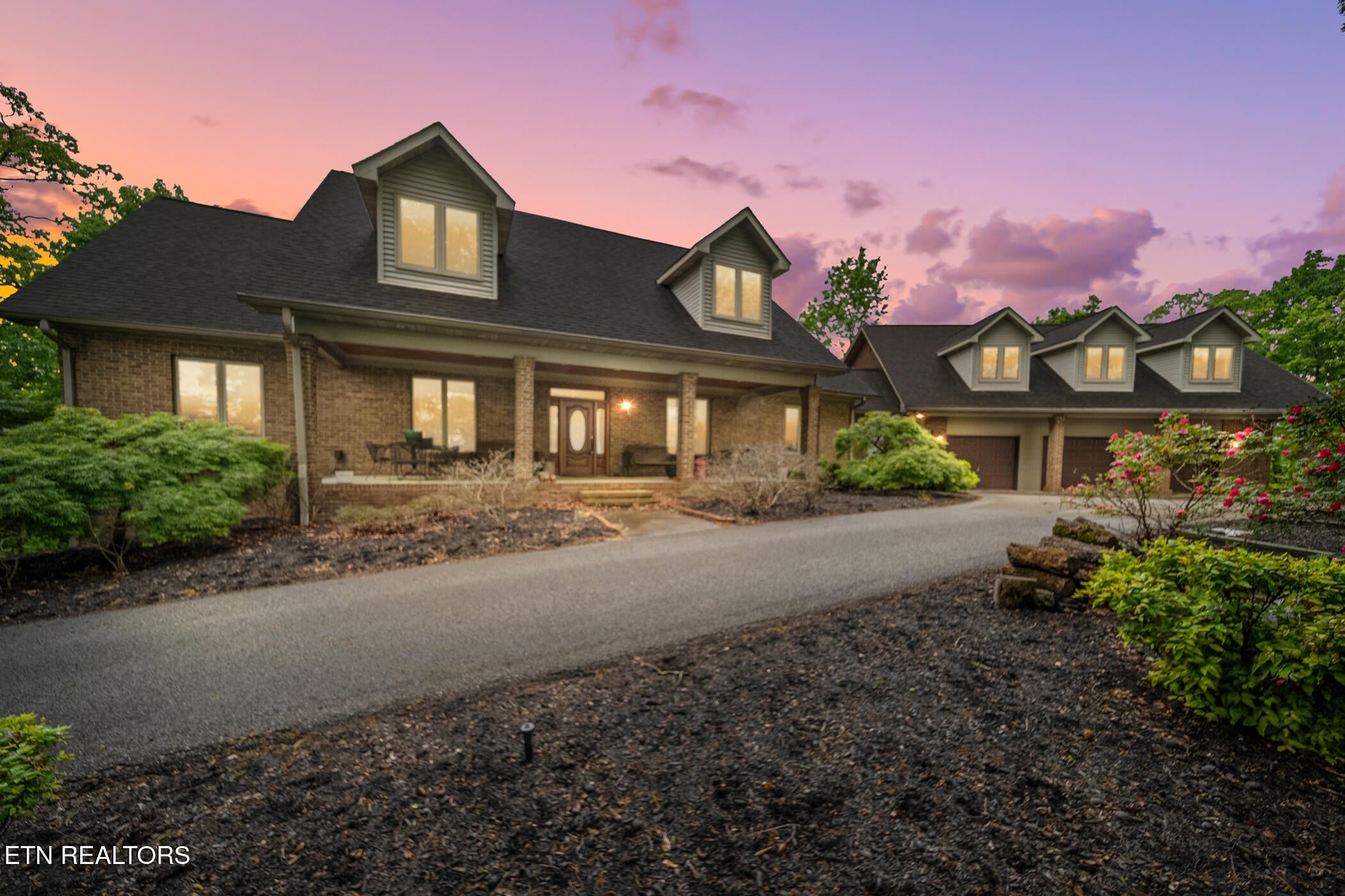 Sevierville, Tennessee, 37862, United States, 5 Bedrooms Bedrooms, ,4 BathroomsBathrooms,Residential,Forsale,1910169