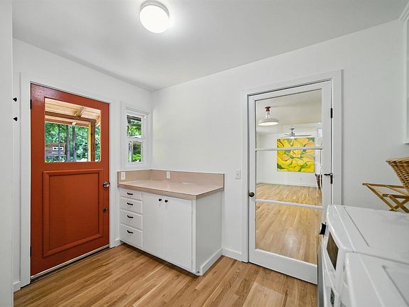 Sebastopol, California, 95472, United States, 5 Bedrooms Bedrooms, ,4 BathroomsBathrooms,Residential,Forsale,1918982