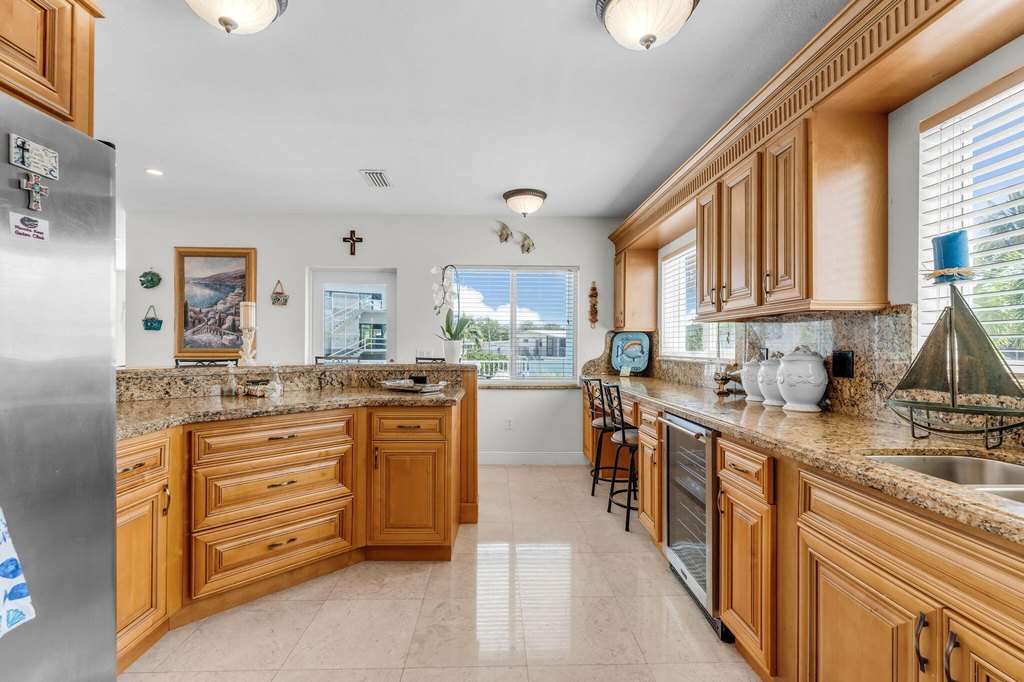 Key Largo, Florida, 33037, United States, 4 Bedrooms Bedrooms, ,3 BathroomsBathrooms,Residential,Forsale,1944412