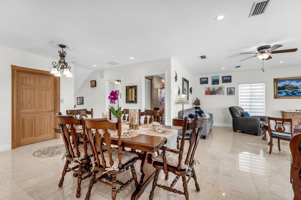 Key Largo, Florida, 33037, United States, 4 Bedrooms Bedrooms, ,3 BathroomsBathrooms,Residential,Forsale,1944412