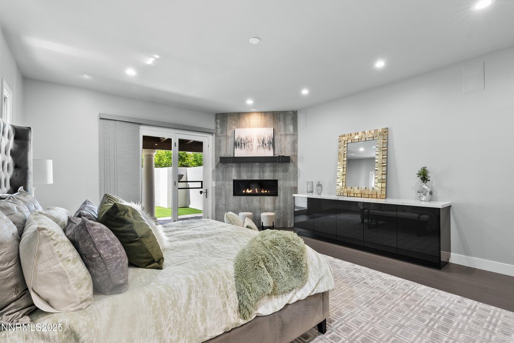 Reno, Nevada, 89519, United States, 4 Bedrooms Bedrooms, ,3.5 BathroomsBathrooms,Residential,Forsale,1936772