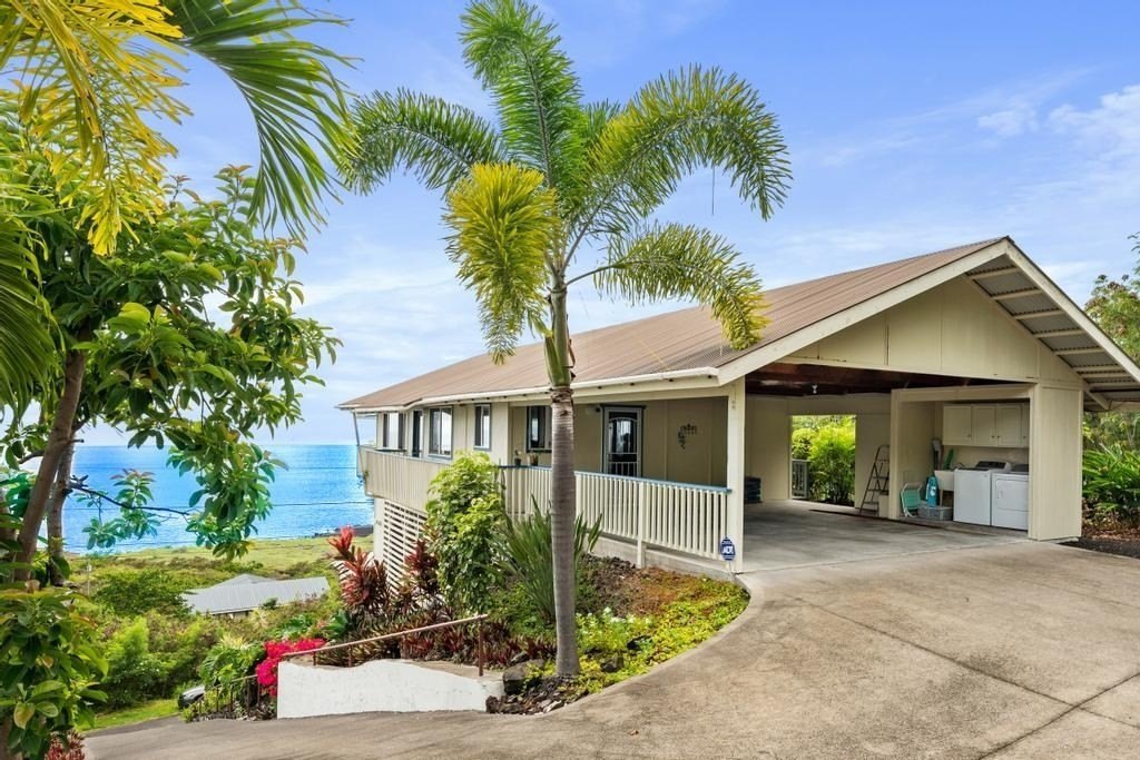 Captain Cook, Hawaii, 96704, United States, 2 Bedrooms Bedrooms, ,1 BathroomBathrooms,Residential,Forsale,2004012