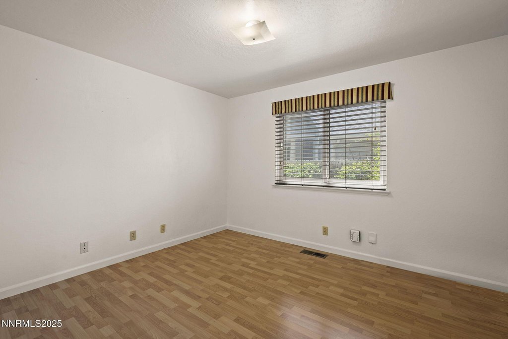 Sparks, Nevada, 89436, United States, 4 Bedrooms Bedrooms, ,3 BathroomsBathrooms,Residential,Forsale,1936737