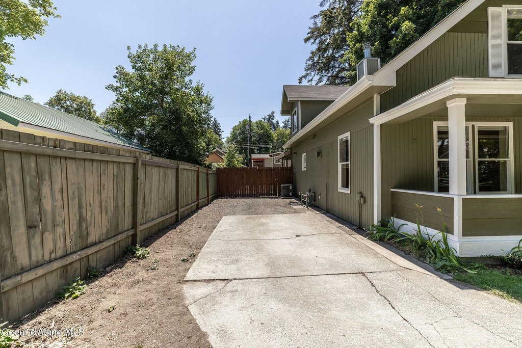 Coeur d'Alene, Idaho, 83814, United States, 3 Bedrooms Bedrooms, ,2.5 BathroomsBathrooms,Residential,Forsale,1913897