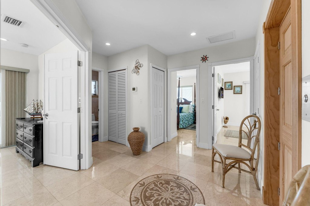 Key Largo, Florida, 33037, United States, 4 Bedrooms Bedrooms, ,3 BathroomsBathrooms,Residential,Forsale,1944412