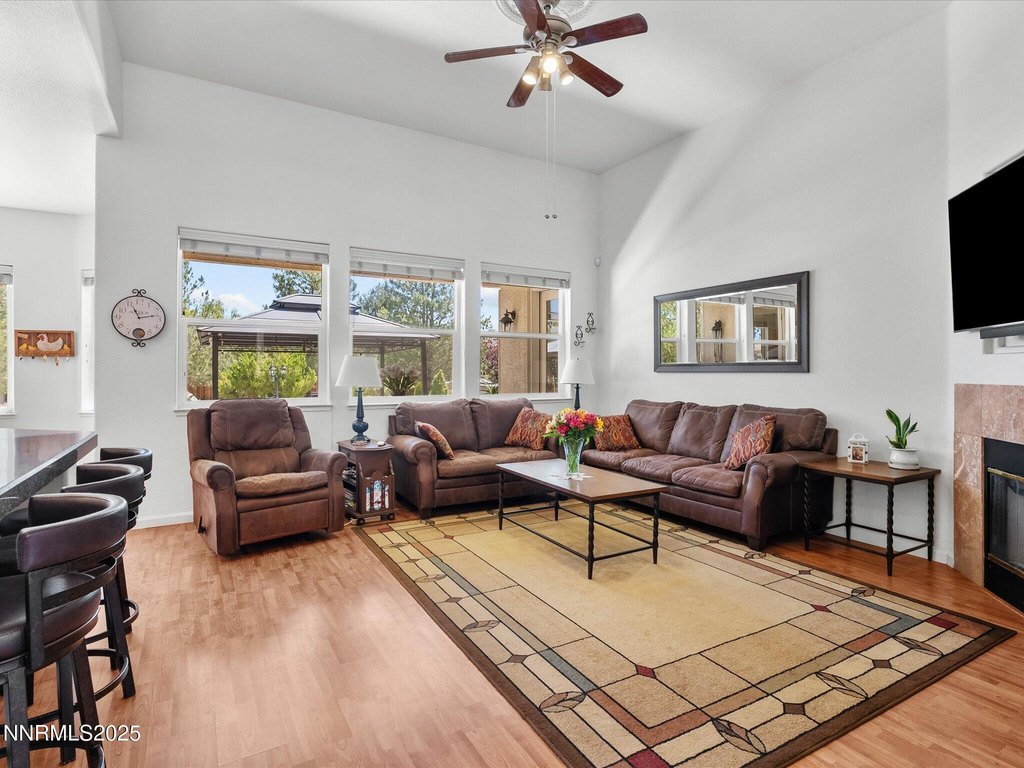 Sparks, Nevada, 89436, United States, 5 Bedrooms Bedrooms, ,3 BathroomsBathrooms,Residential,Forsale,1910324