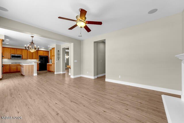 Reno, Nevada, 89512, United States, 5 Bedrooms Bedrooms, ,3 BathroomsBathrooms,Residential,Forsale,1910310