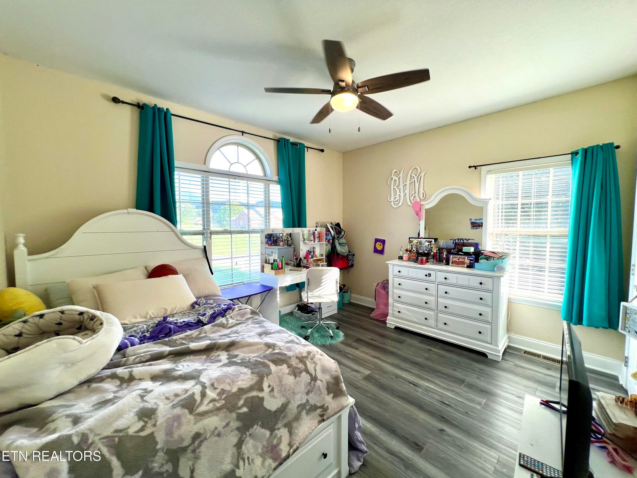 Sevierville, Tennessee, 37862, United States, 3 Bedrooms Bedrooms, ,2 BathroomsBathrooms,Residential,Forsale,1893776