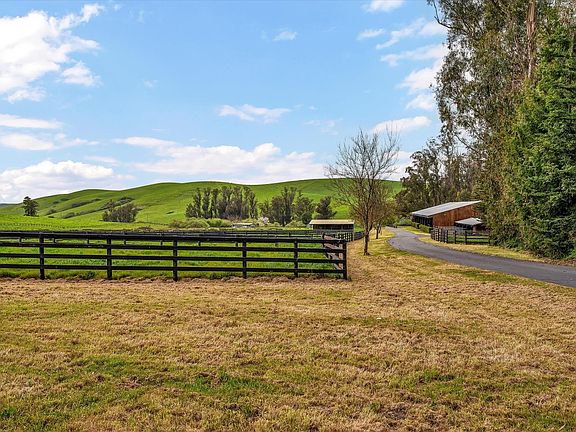 Petaluma, California, 94952, United States, 6 Bedrooms Bedrooms, ,5 BathroomsBathrooms,Residential,Forsale,1918976