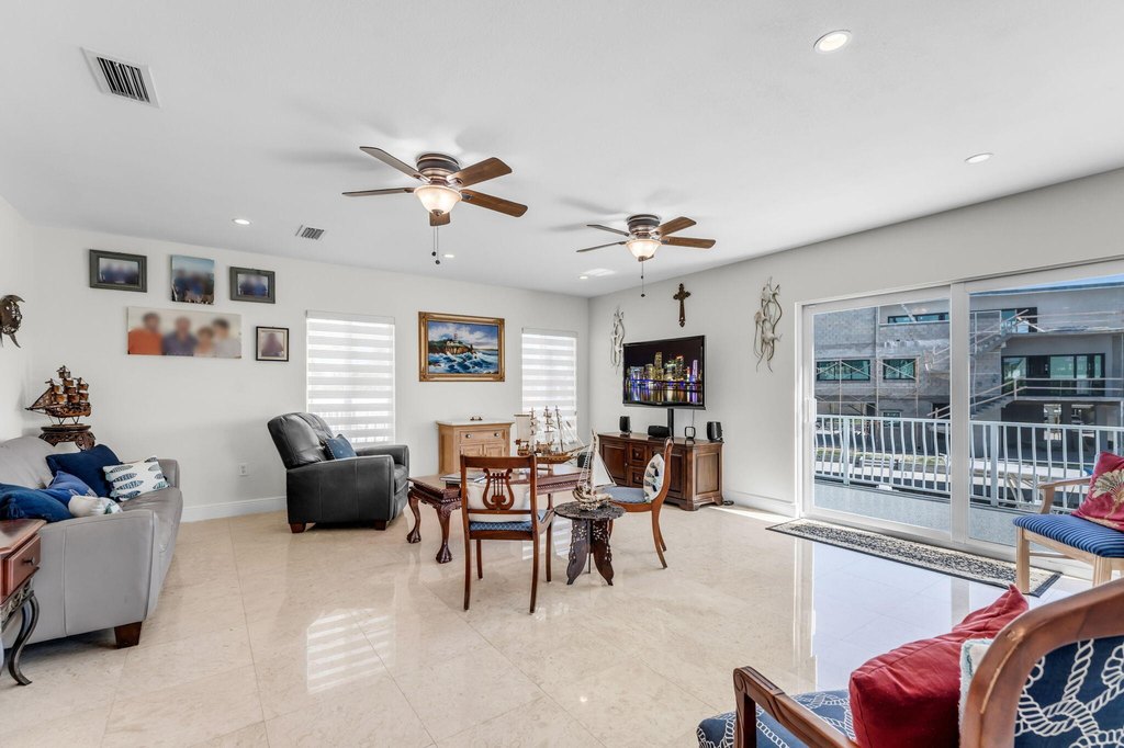 Key Largo, Florida, 33037, United States, 4 Bedrooms Bedrooms, ,3 BathroomsBathrooms,Residential,Forsale,1944412