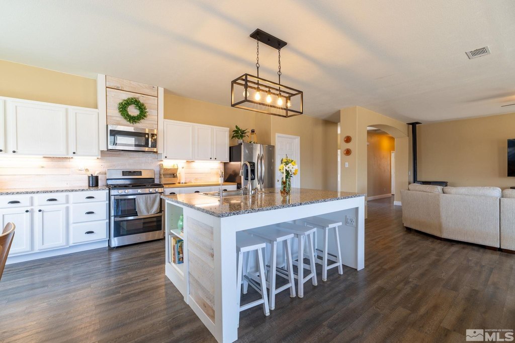 Reno, Nevada, 89508, United States, 4 Bedrooms Bedrooms, ,2 BathroomsBathrooms,Residential,Forsale,1910321