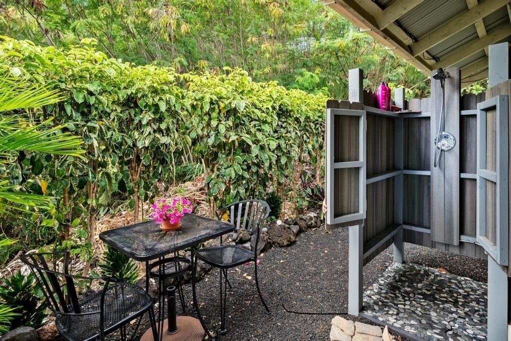 Captain Cook, Hawaii, 96704, United States, 2 Bedrooms Bedrooms, ,1 BathroomBathrooms,Residential,Forsale,2004012