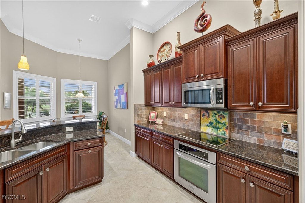 Fort Myers, Florida, 33913, United States, 3 Bedrooms Bedrooms, ,3.5 BathroomsBathrooms,Residential,Forsale,1971917