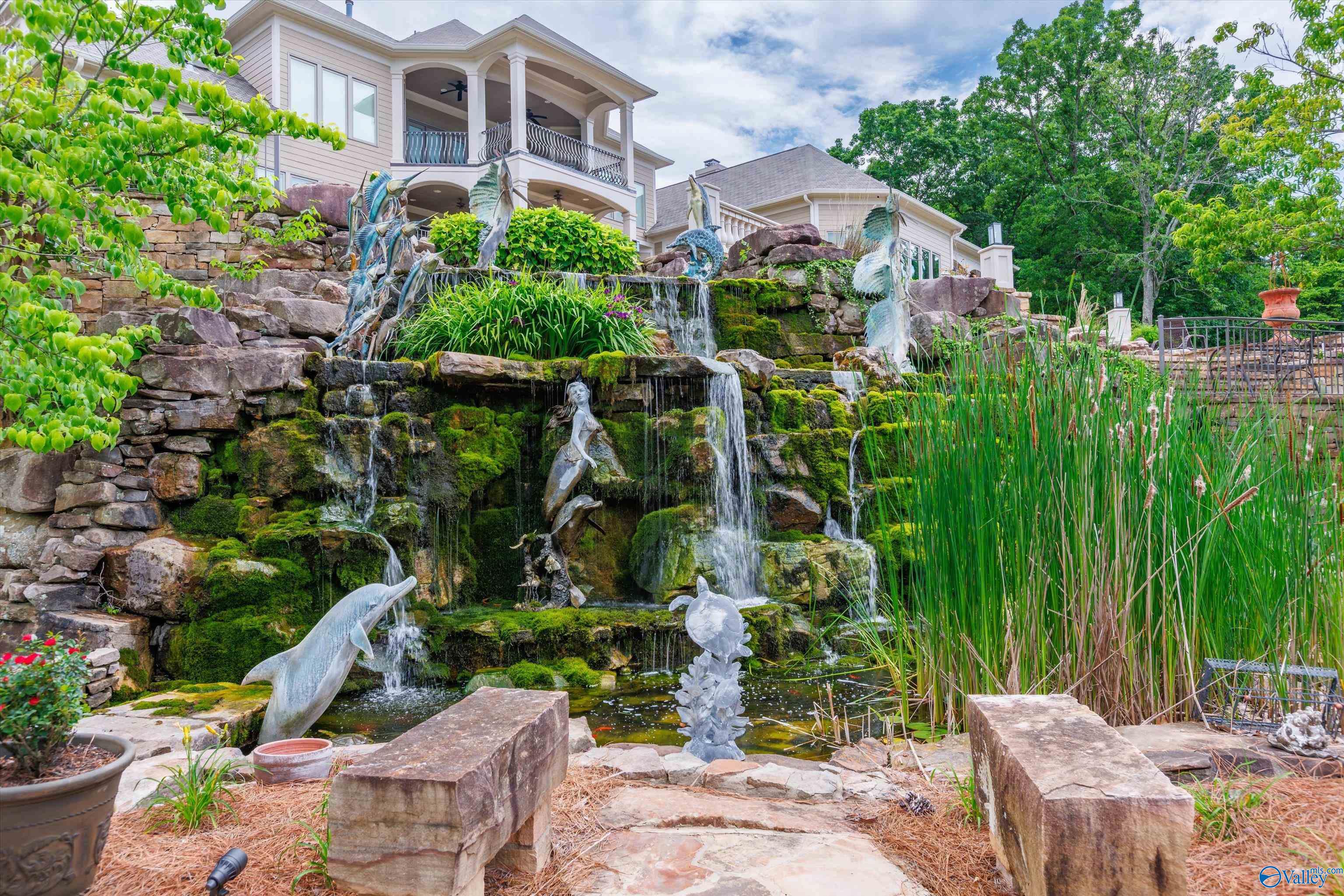 Huntsville, Alabama, 35801, United States, 6 Bedrooms Bedrooms, ,6.5 BathroomsBathrooms,Residential,Forsale,1997969