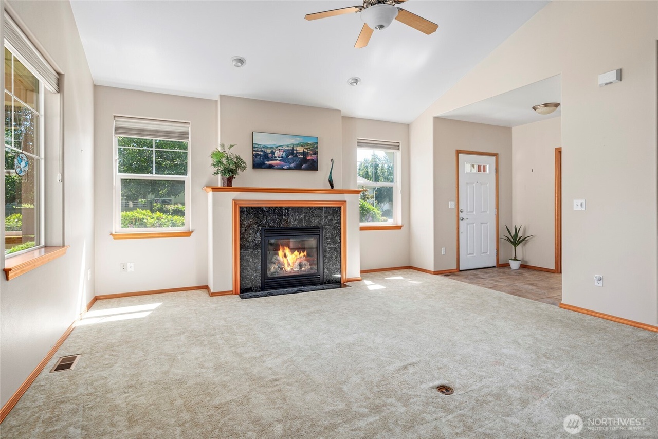 Oak Harbor, Washington, 98277, United States, 2 Bedrooms Bedrooms, ,2 BathroomsBathrooms,Residential,Forsale,1904629