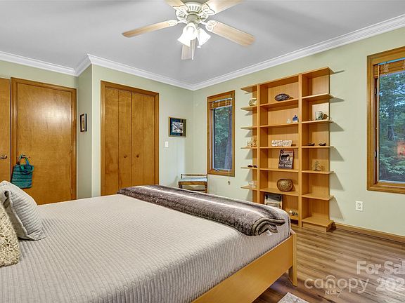 Laurel Park, North Carolina, 28739, United States, 3 Bedrooms Bedrooms, ,3 BathroomsBathrooms,Residential,Forsale,1904893