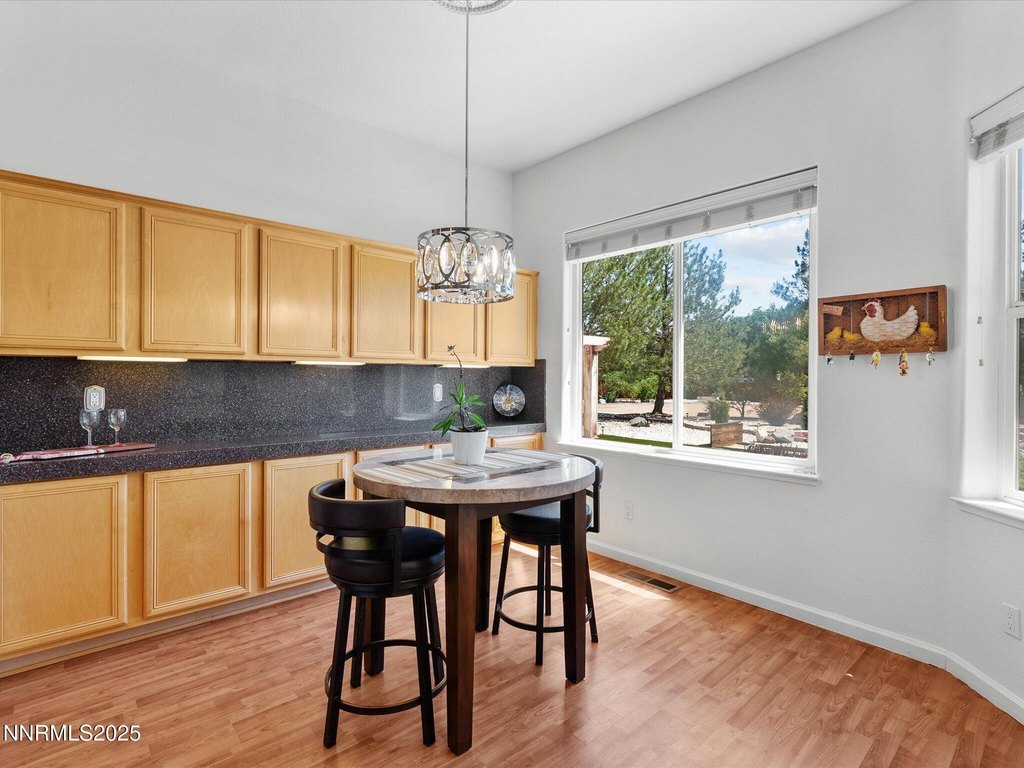 Sparks, Nevada, 89436, United States, 5 Bedrooms Bedrooms, ,3 BathroomsBathrooms,Residential,Forsale,1910324