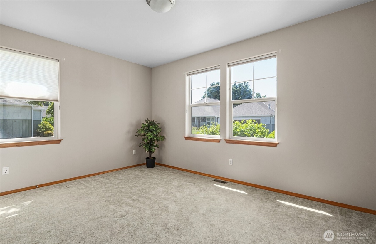 Oak Harbor, Washington, 98277, United States, 2 Bedrooms Bedrooms, ,2 BathroomsBathrooms,Residential,Forsale,1904629