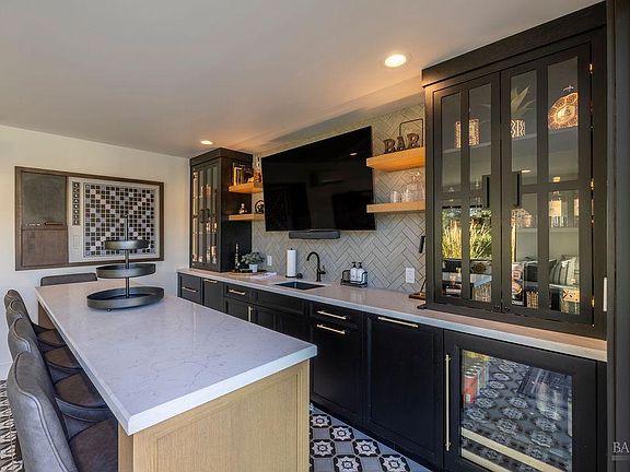Santa Rosa, California, 95404, United States, 4 Bedrooms Bedrooms, ,6 BathroomsBathrooms,Residential,Forsale,1918981