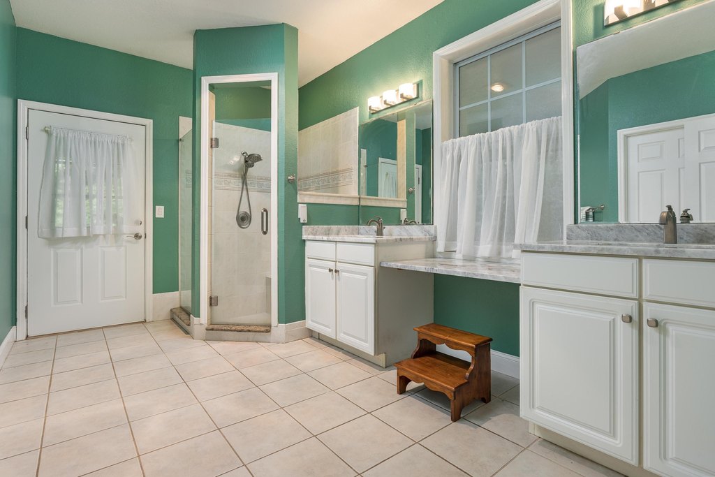 McDonald, Tennessee, 37353, United States, 4 Bedrooms Bedrooms, ,4 BathroomsBathrooms,Residential,Forsale,1922185