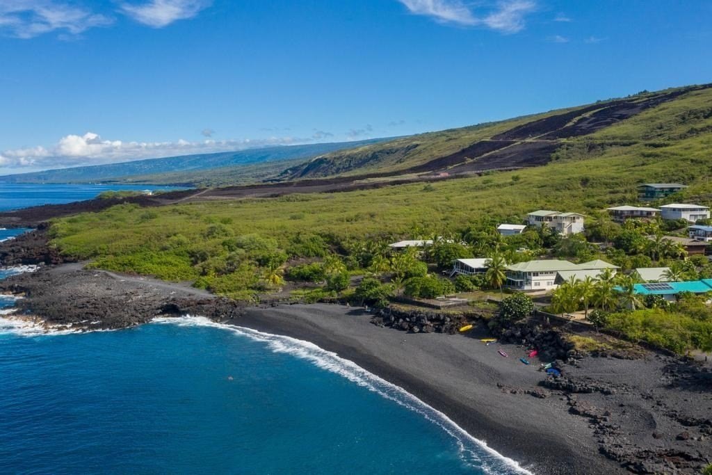 Captain Cook, Hawaii, 96704, United States, 2 Bedrooms Bedrooms, ,1 BathroomBathrooms,Residential,Forsale,2004012