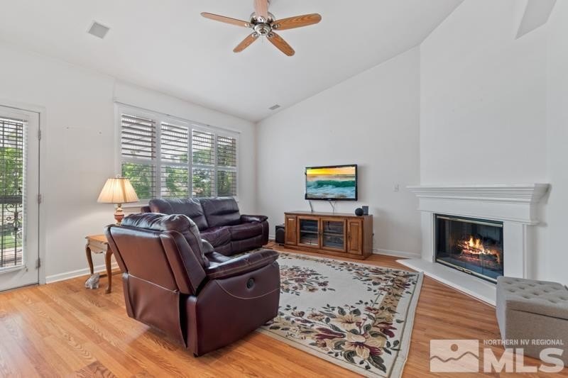 Reno, Nevada, 89502, United States, 4 Bedrooms Bedrooms, ,2 BathroomsBathrooms,Residential,Forsale,1888867