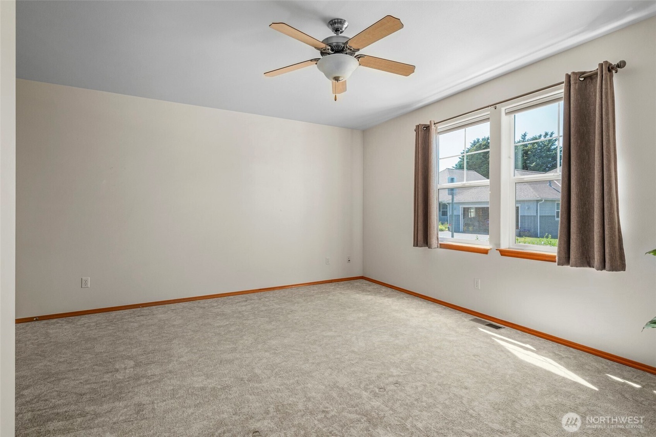 Oak Harbor, Washington, 98277, United States, 2 Bedrooms Bedrooms, ,2 BathroomsBathrooms,Residential,Forsale,1904629