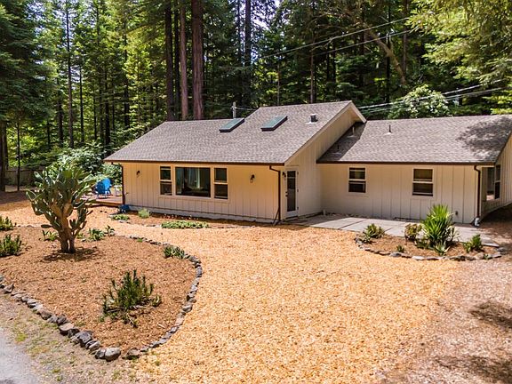 Sebastopol, California, 95472, United States, 5 Bedrooms Bedrooms, ,4 BathroomsBathrooms,Residential,Forsale,1918982
