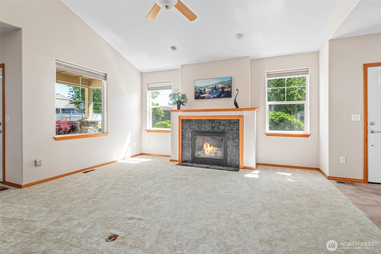Oak Harbor, Washington, 98277, United States, 2 Bedrooms Bedrooms, ,2 BathroomsBathrooms,Residential,Forsale,1904629