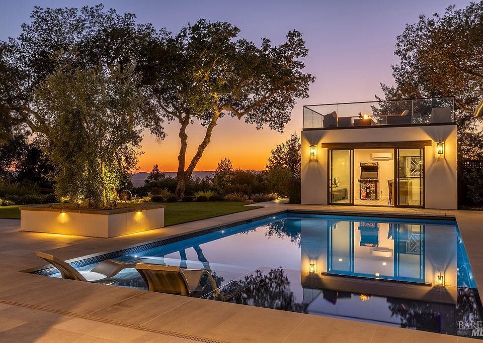 Santa Rosa, California, 95404, United States, 4 Bedrooms Bedrooms, ,6 BathroomsBathrooms,Residential,Forsale,1918981