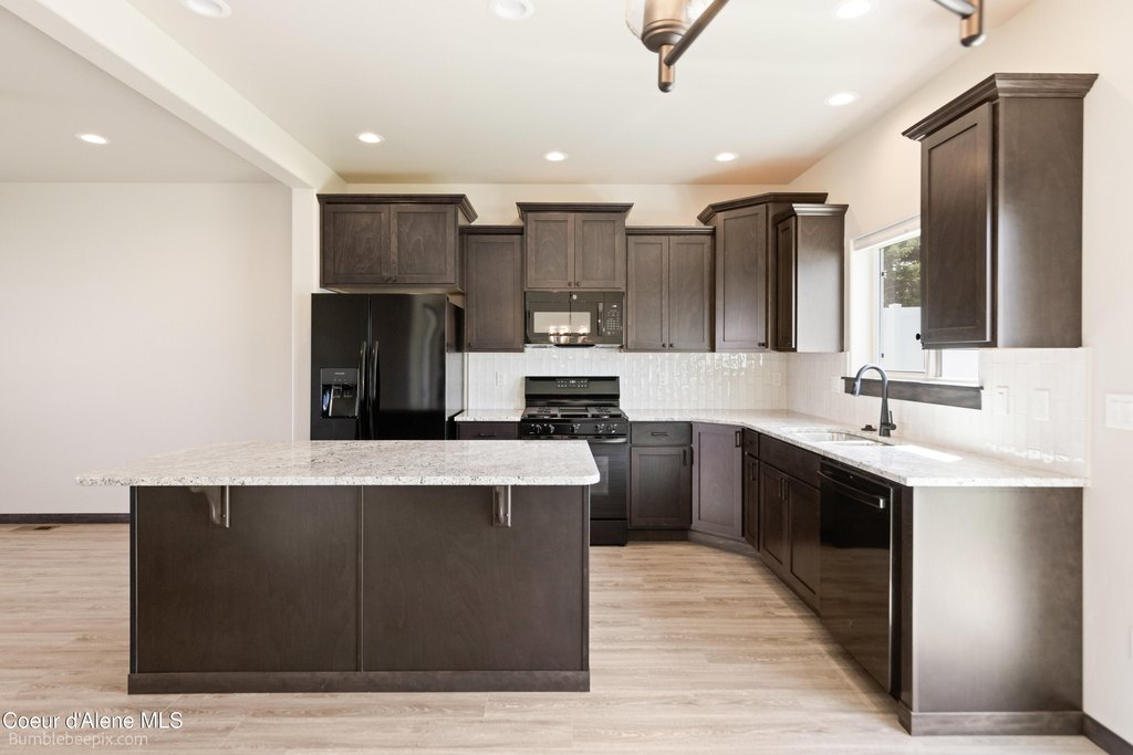 Post Falls, Idaho, 83854, United States, 4 Bedrooms Bedrooms, ,2.5 BathroomsBathrooms,Residential,Forsale,1984590