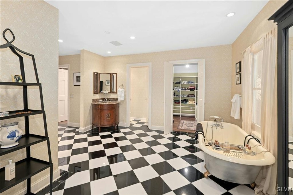 Springfield Twp, Pennsylvania, 18951, United States, 6 Bedrooms Bedrooms, ,4.5 BathroomsBathrooms,Residential,Forsale,2003974