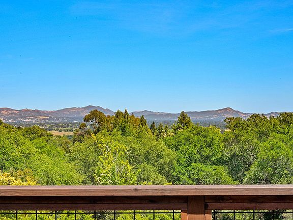 Sebastopol, California, 95472, United States, 2 Bedrooms Bedrooms, ,2 BathroomsBathrooms,Residential,Forsale,1997658