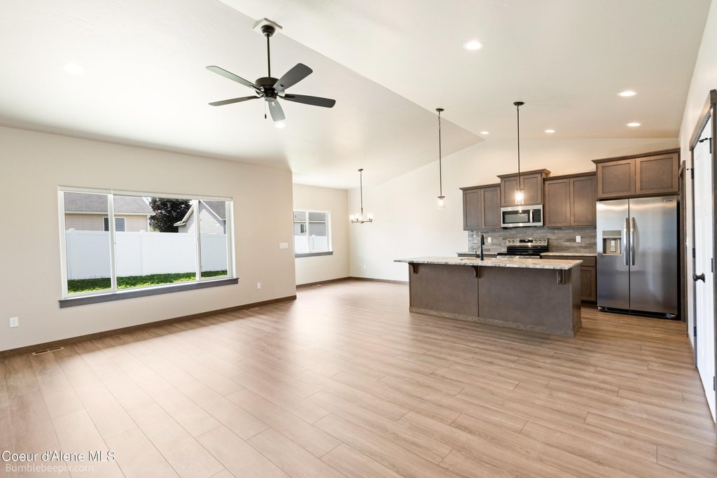 Post Falls, Idaho, 83854, United States, 3 Bedrooms Bedrooms, ,2 BathroomsBathrooms,Residential,Forsale,1984589