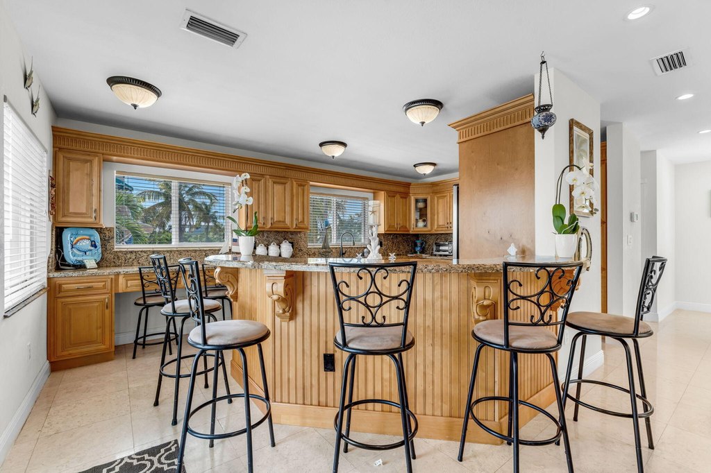 Key Largo, Florida, 33037, United States, 4 Bedrooms Bedrooms, ,3 BathroomsBathrooms,Residential,Forsale,1944412