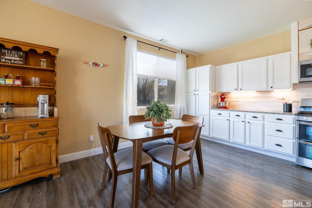 Reno, Nevada, 89508, United States, 4 Bedrooms Bedrooms, ,2 BathroomsBathrooms,Residential,Forsale,1910321