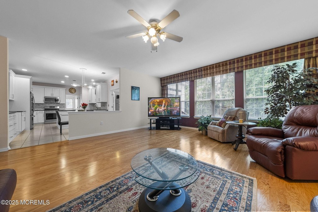 Morganville, New Jersey, 07751, United States, 5 Bedrooms Bedrooms, ,3 BathroomsBathrooms,Residential,Forsale,1910273
