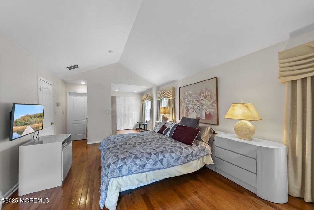 Morganville, New Jersey, 07751, United States, 5 Bedrooms Bedrooms, ,3 BathroomsBathrooms,Residential,Forsale,1910273