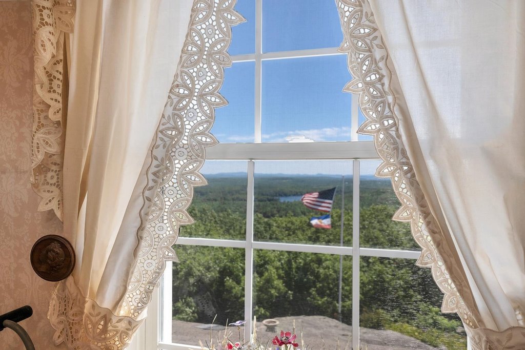 Moultonborough, New Hampshire, 03254, United States, 4 Bedrooms Bedrooms, ,3.5 BathroomsBathrooms,Residential,Forsale,1941219