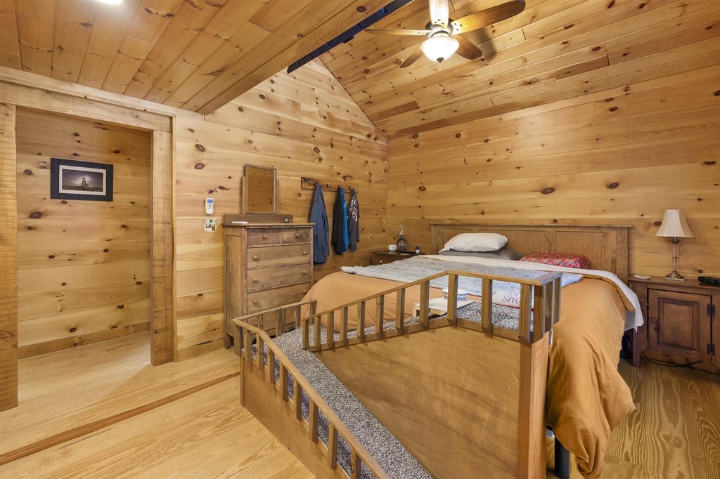 Laconia, New Hampshire, 03246, United States, 4 Bedrooms Bedrooms, ,3.5 BathroomsBathrooms,Residential,Forsale,1941240