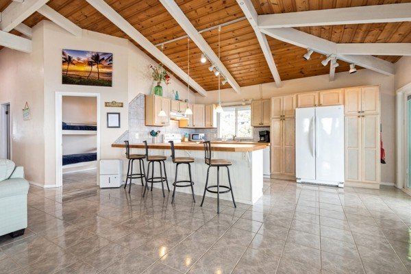 Captain Cook, Hawaii, 96704, United States, 2 Bedrooms Bedrooms, ,2 BathroomsBathrooms,Residential,Forsale,1929237