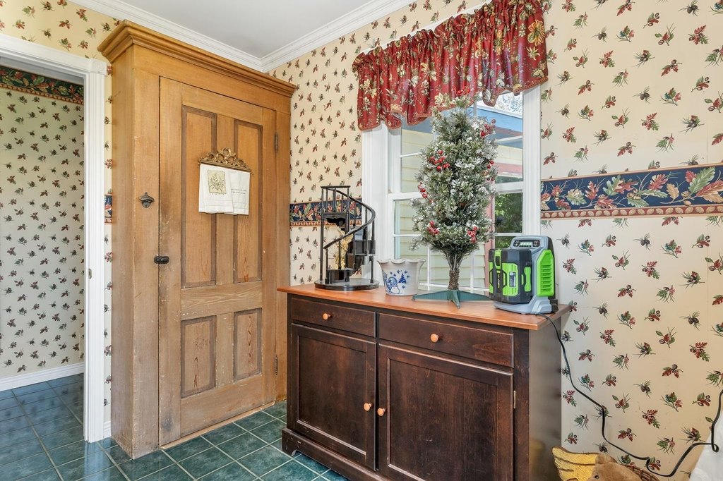 Moultonborough, New Hampshire, 03254, United States, 4 Bedrooms Bedrooms, ,3.5 BathroomsBathrooms,Residential,Forsale,1941219