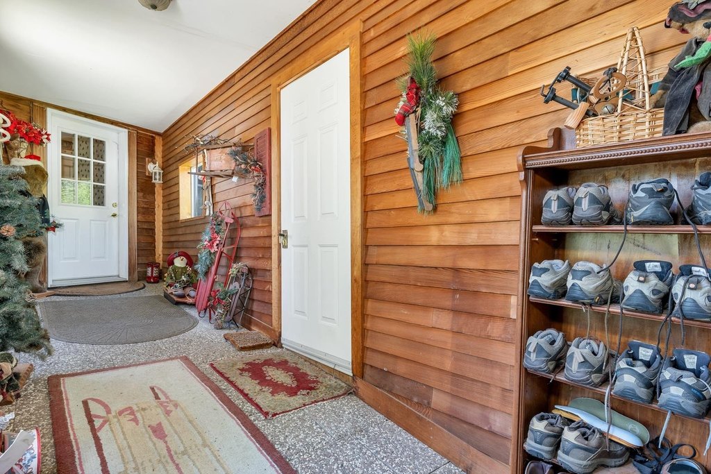 Moultonborough, New Hampshire, 03254, United States, 4 Bedrooms Bedrooms, ,3.5 BathroomsBathrooms,Residential,Forsale,1941219