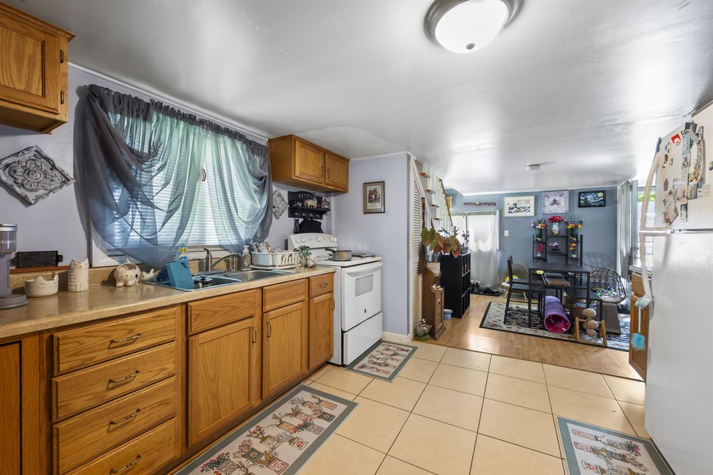 Laconia, New Hampshire, 03246, United States, 4 Bedrooms Bedrooms, ,3.5 BathroomsBathrooms,Residential,Forsale,1941240