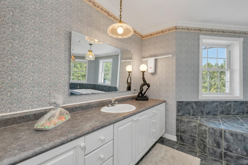 Moultonborough, New Hampshire, 03254, United States, 4 Bedrooms Bedrooms, ,3.5 BathroomsBathrooms,Residential,Forsale,1941219